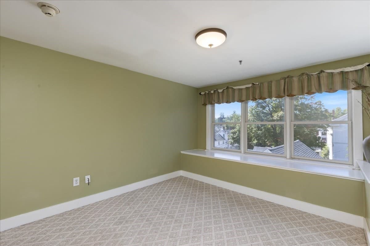 Condominium at 4 Mechanic St # 1, Merrimac MA 01860, Merrimac, photo 27 of 32
