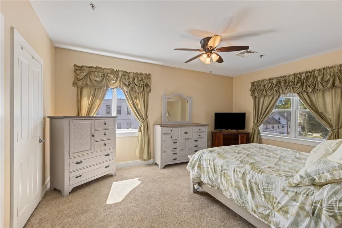 Condominium at 4 Mechanic St # 1, Merrimac MA 01860, Merrimac, photo 15 of 32