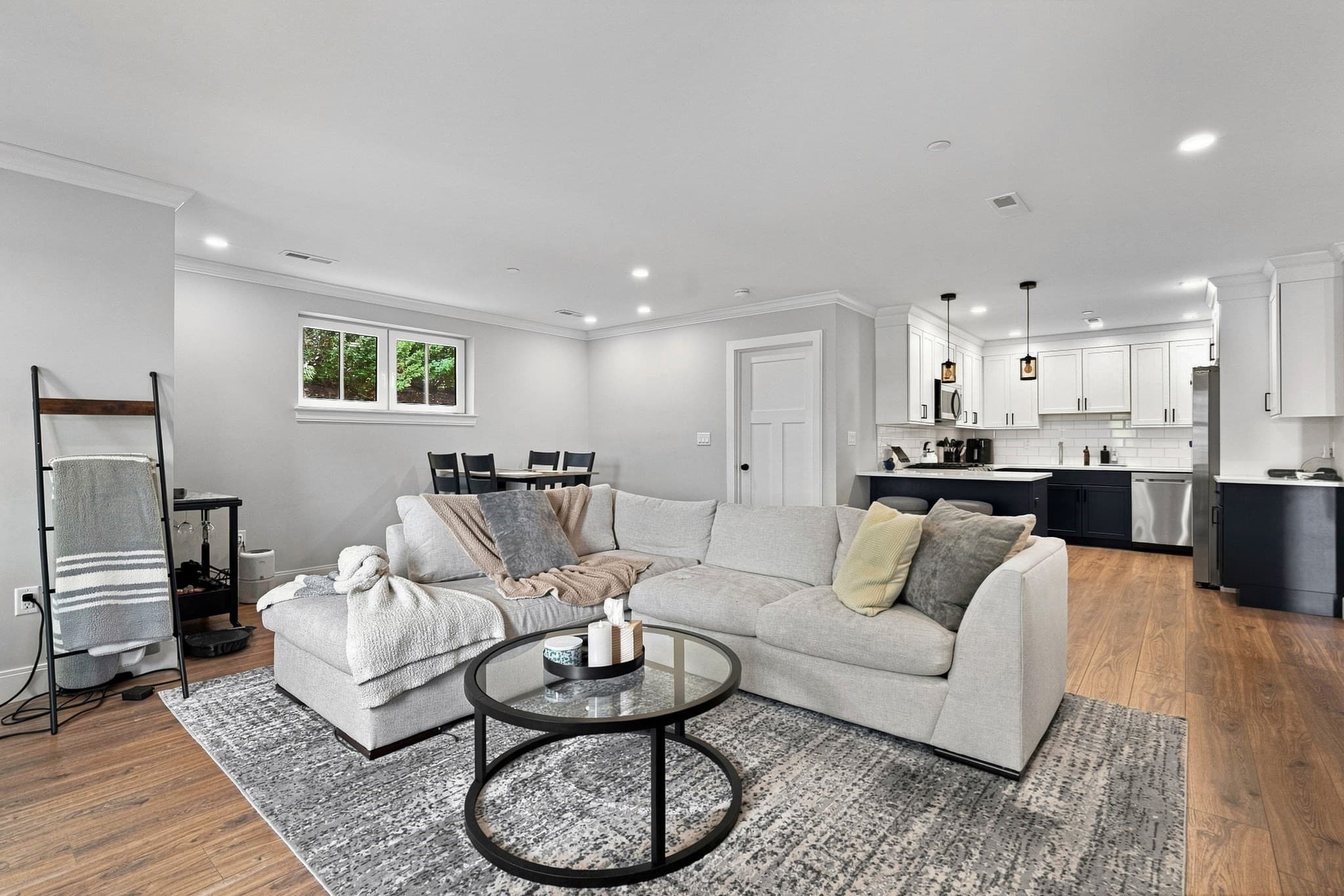 Condominium at 1721 Centre St # 204, Boston MA 02132, Boston, photo 6 of 31