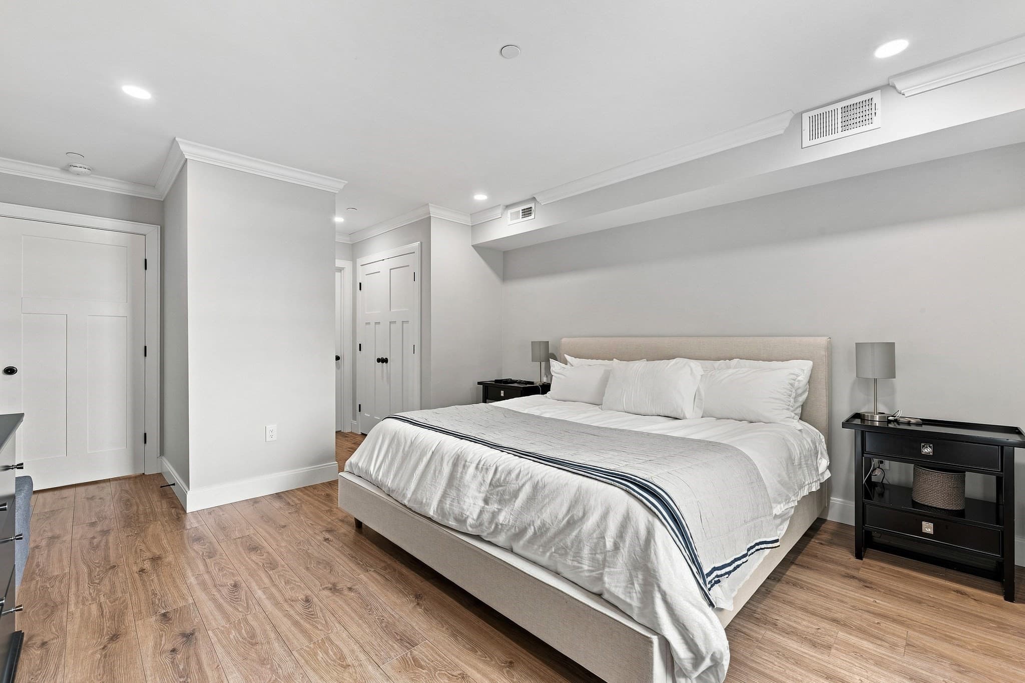 Condominium at 1721 Centre St # 204, Boston MA 02132, Boston, photo 17 of 31