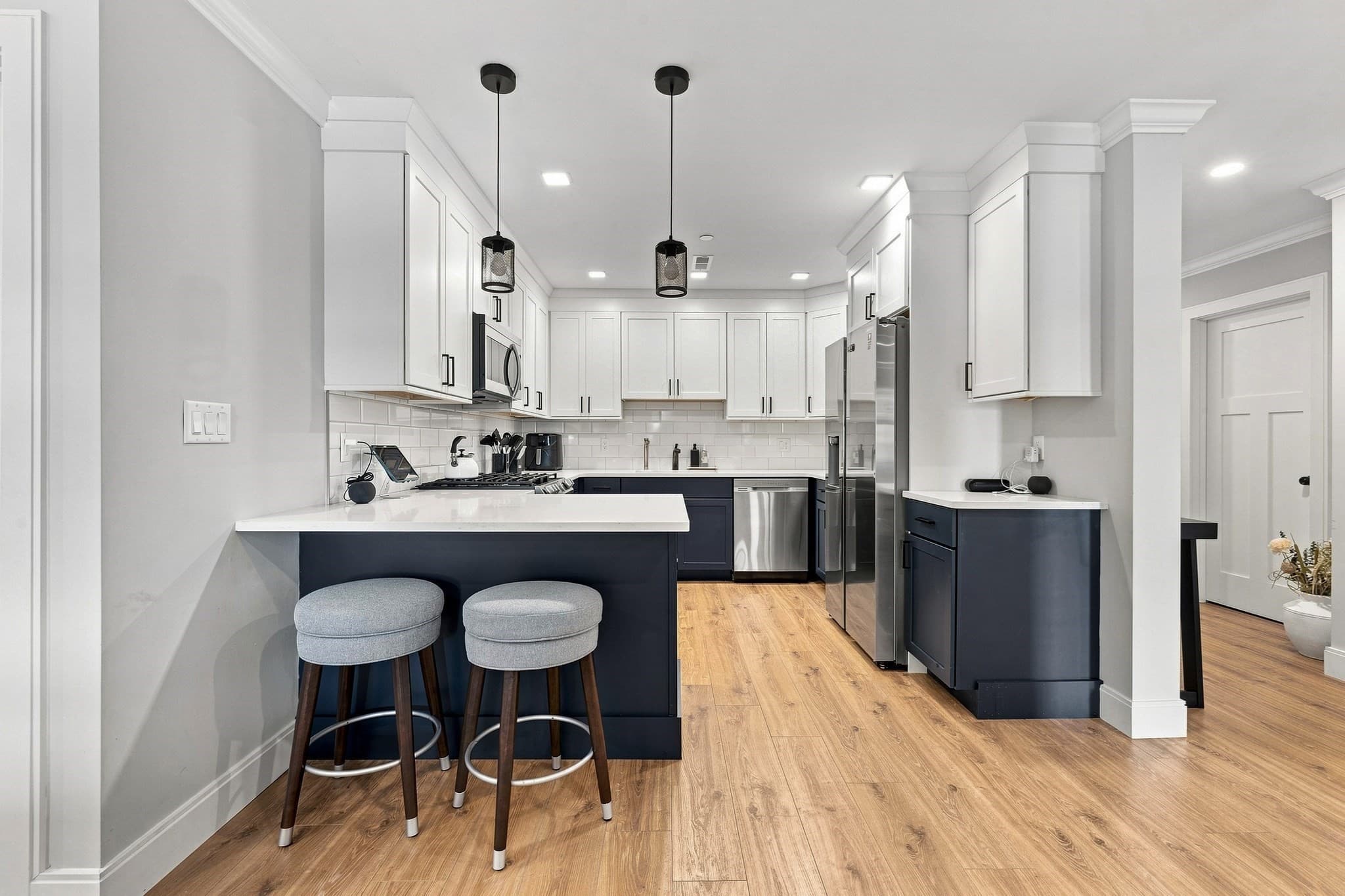 Condominium at 1721 Centre St # 204, Boston MA 02132, Boston, photo 7 of 31