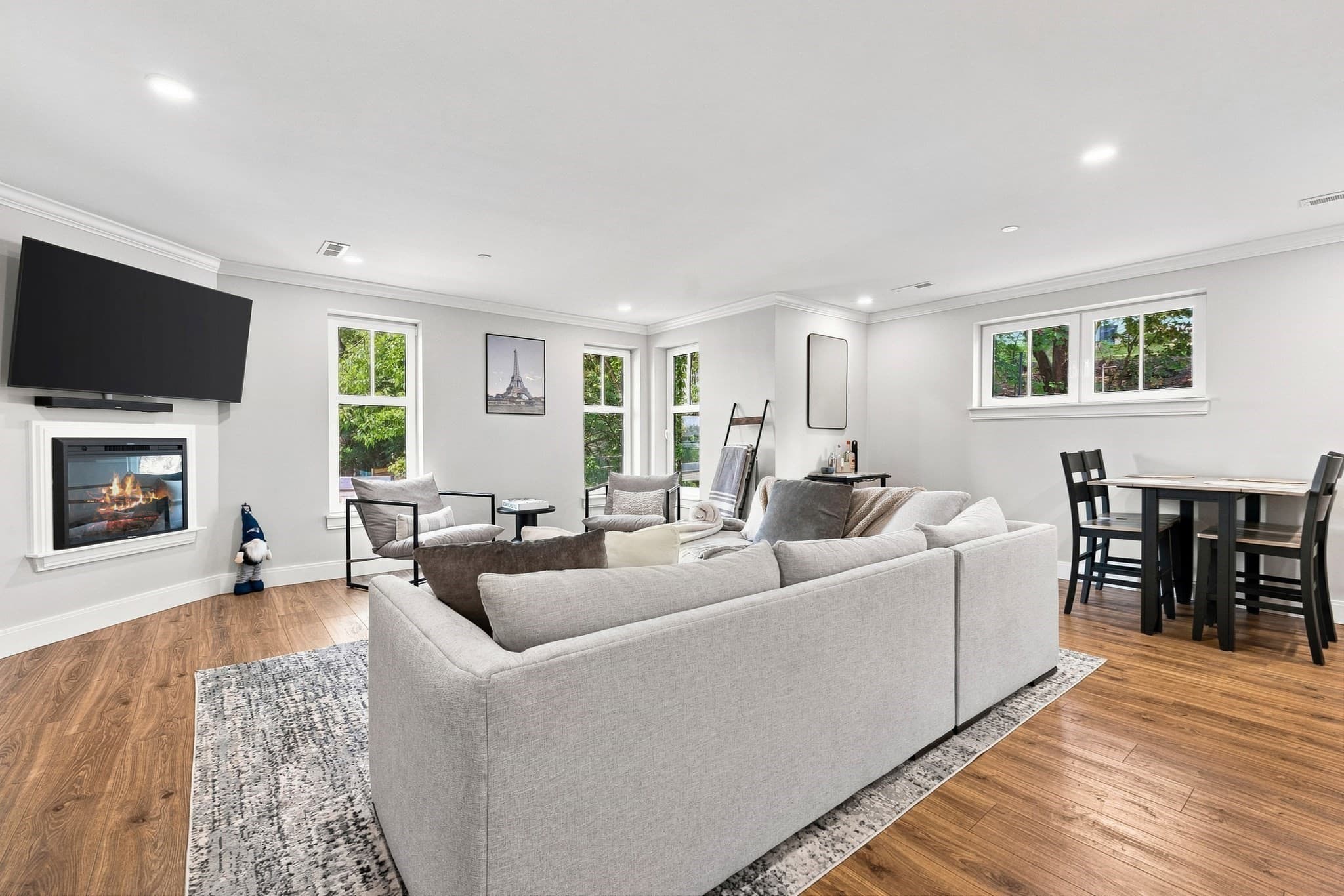 Condominium at 1721 Centre St # 204, Boston MA 02132, Boston, photo 5 of 31