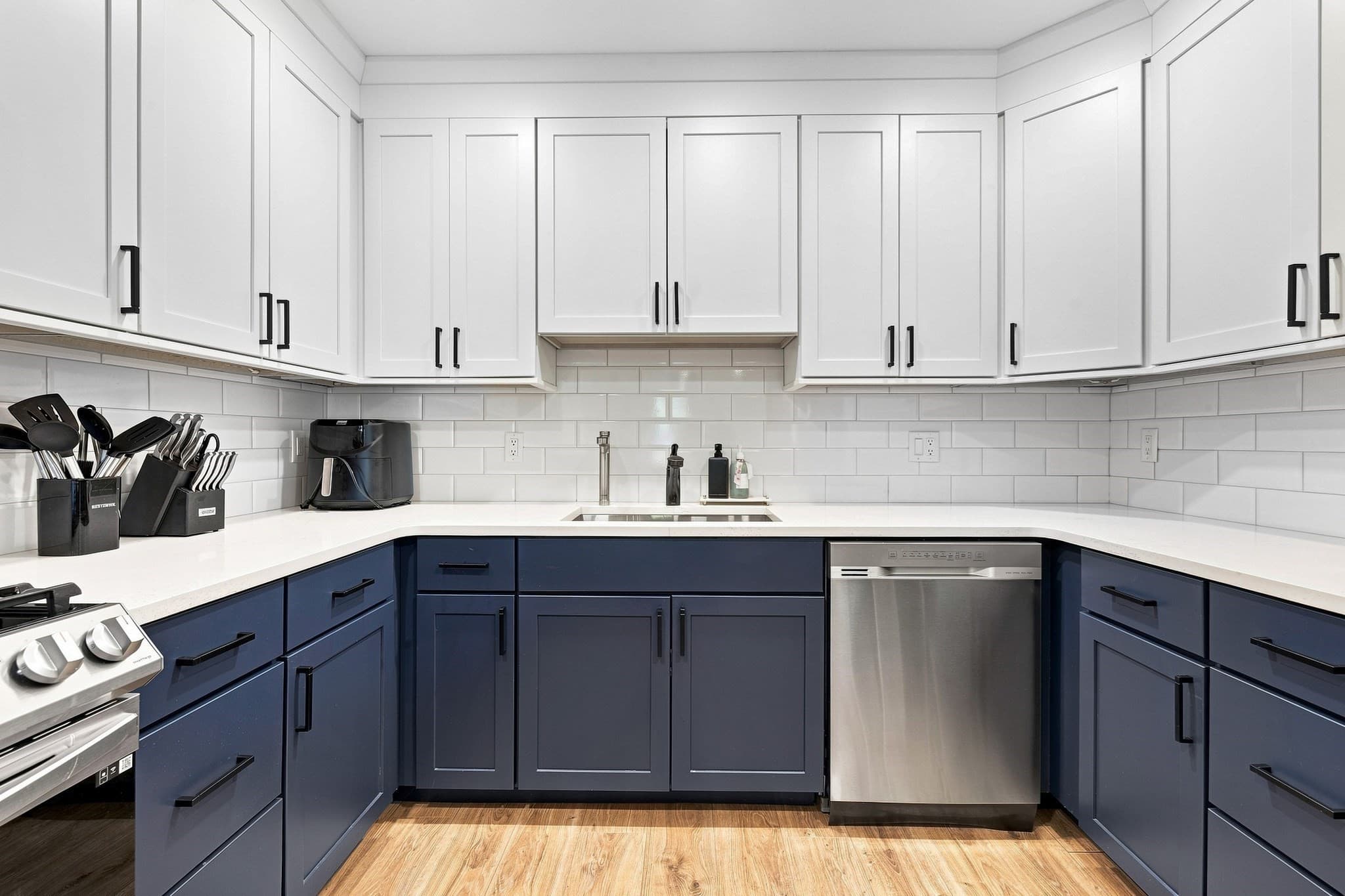 Condominium at 1721 Centre St # 204, Boston MA 02132, Boston, photo 9 of 31