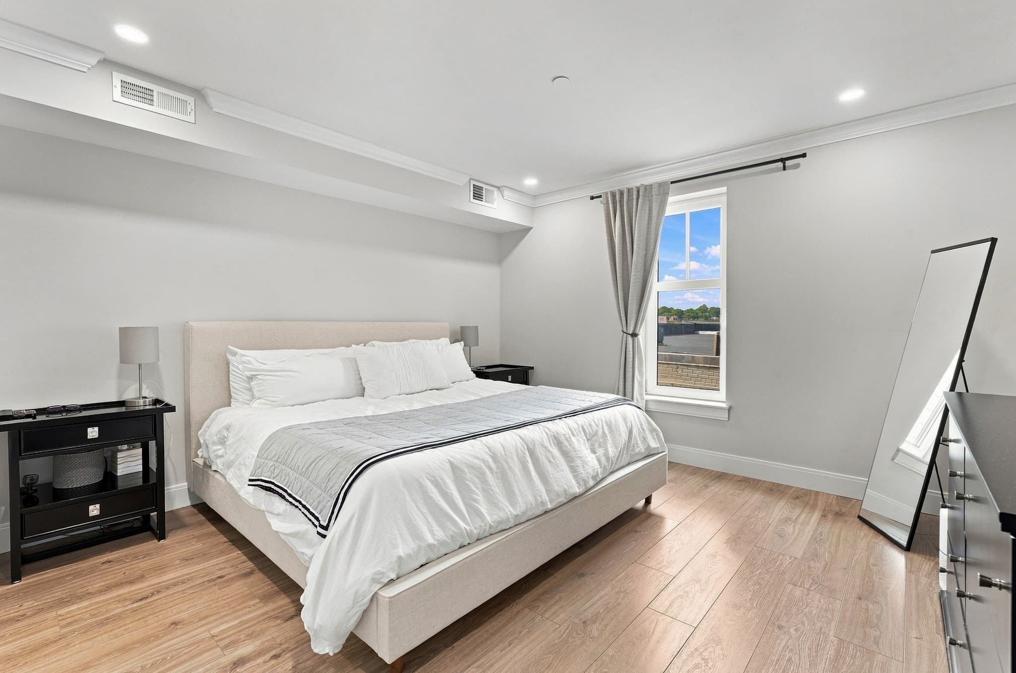 Condominium at 1721 Centre St # 204, Boston MA 02132, Boston, photo 15 of 31