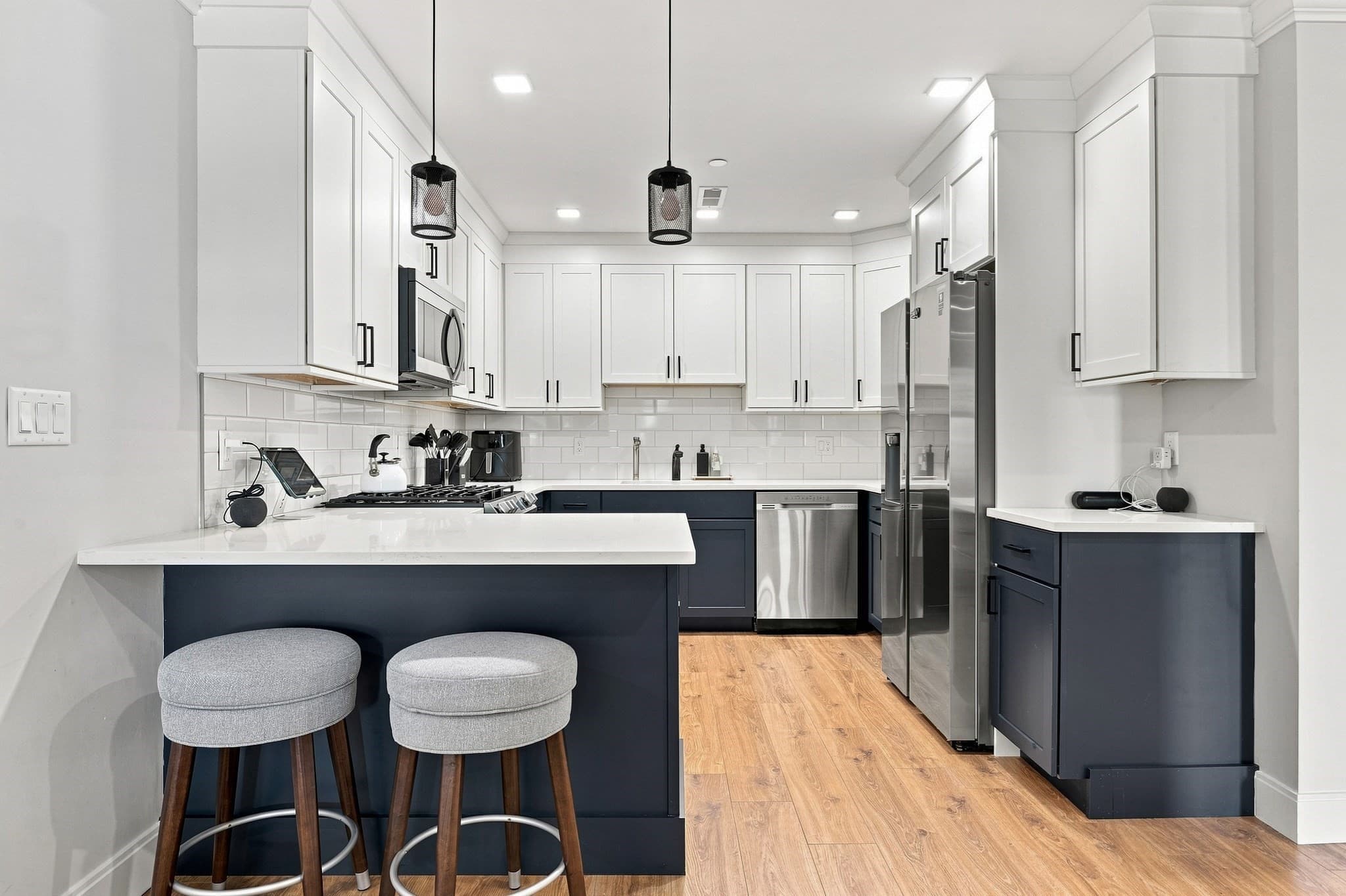 Condominium at 1721 Centre St # 204, Boston MA 02132, Boston, photo 8 of 31