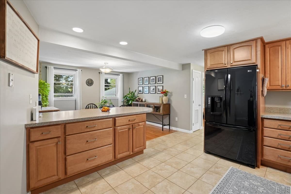 Single Family Residence at 15 Brookman Street, Worcester MA 01606, Worcester, photo 10 of 42