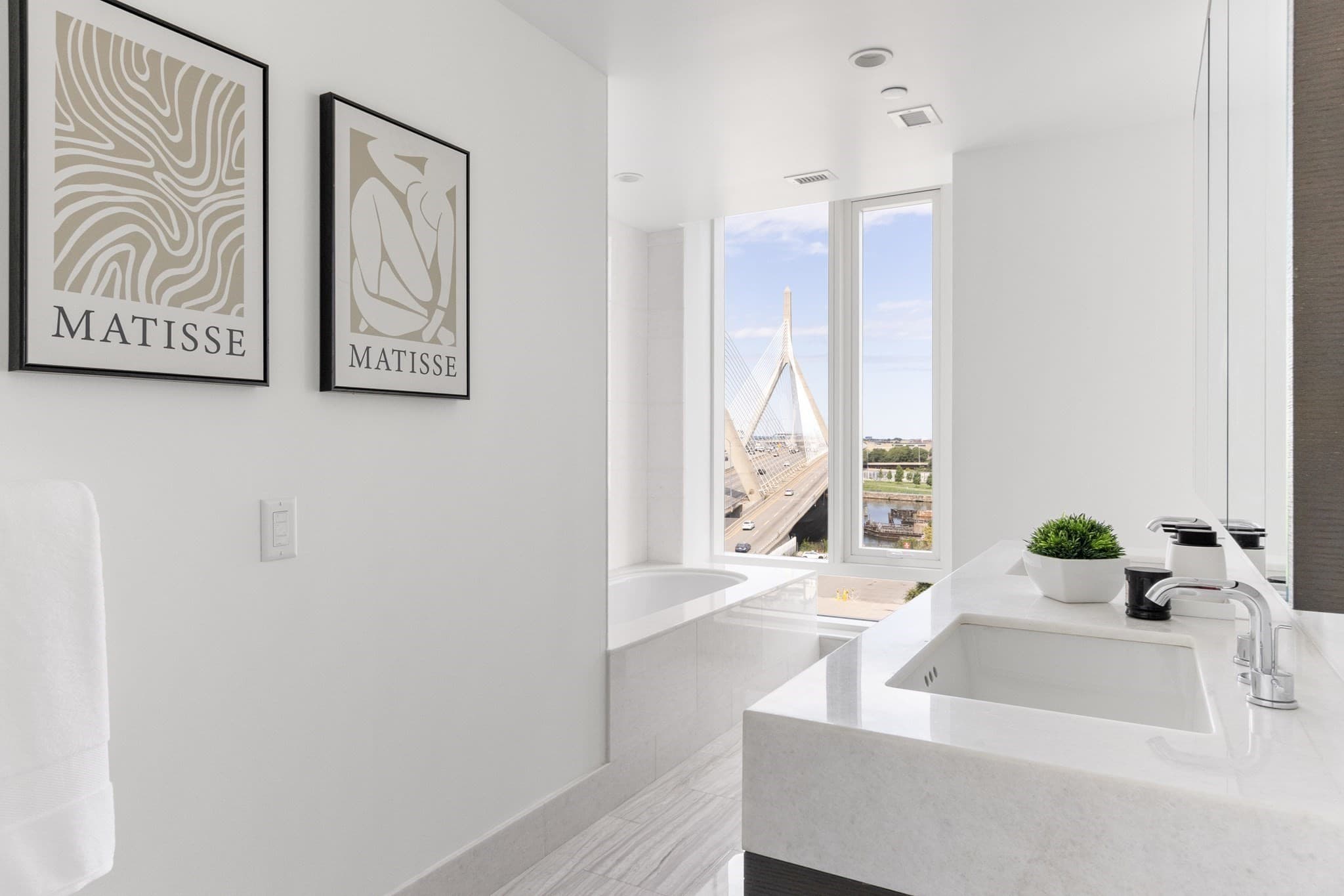 Condominium at 100 Lovejoy Wharf, Boston MA 02114, Boston, photo 7 of 34