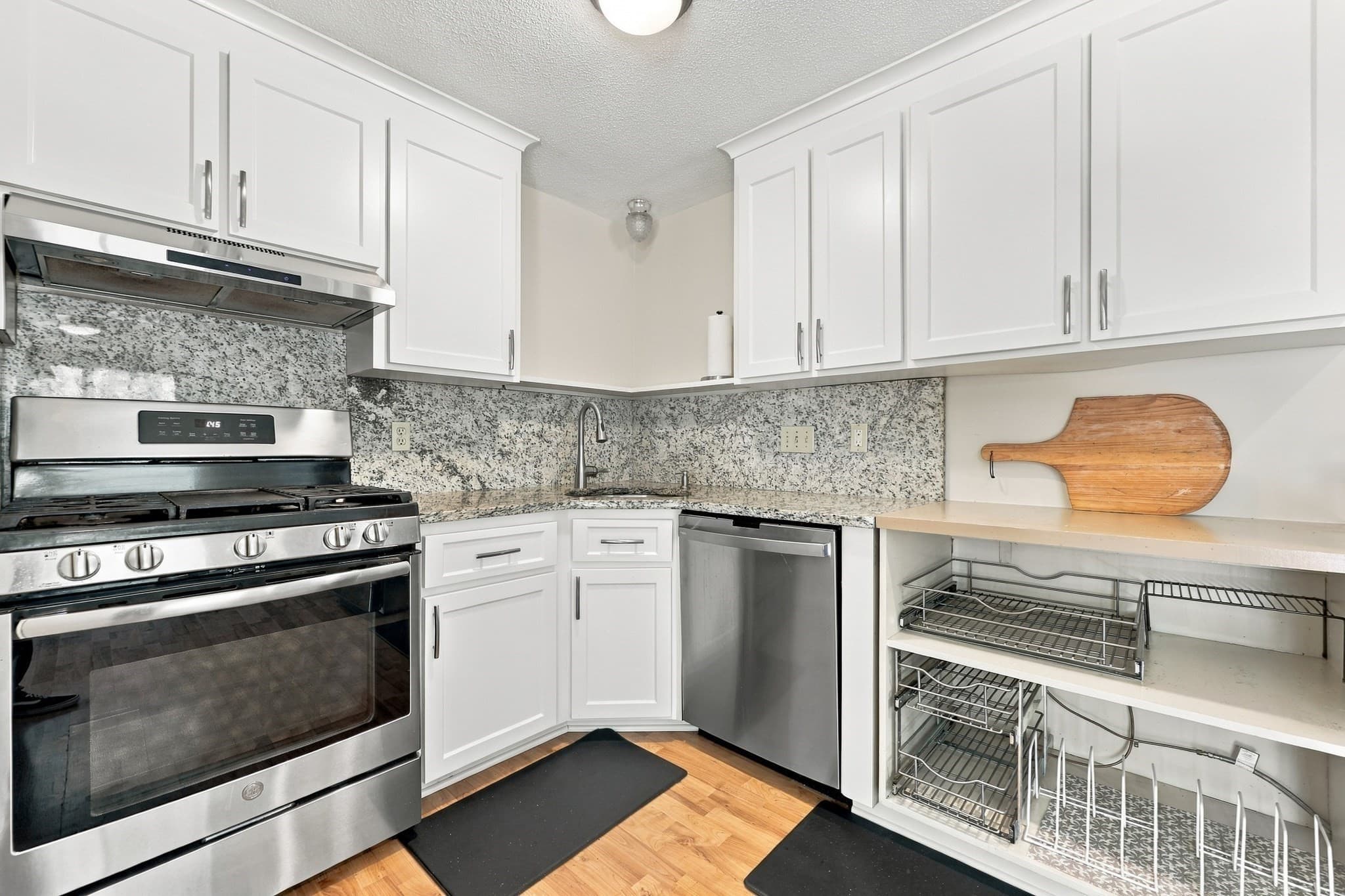 Condominium at 30 Mountain Gate Road # 30, Ashland MA 01721, Ashland, photo 7 of 32
