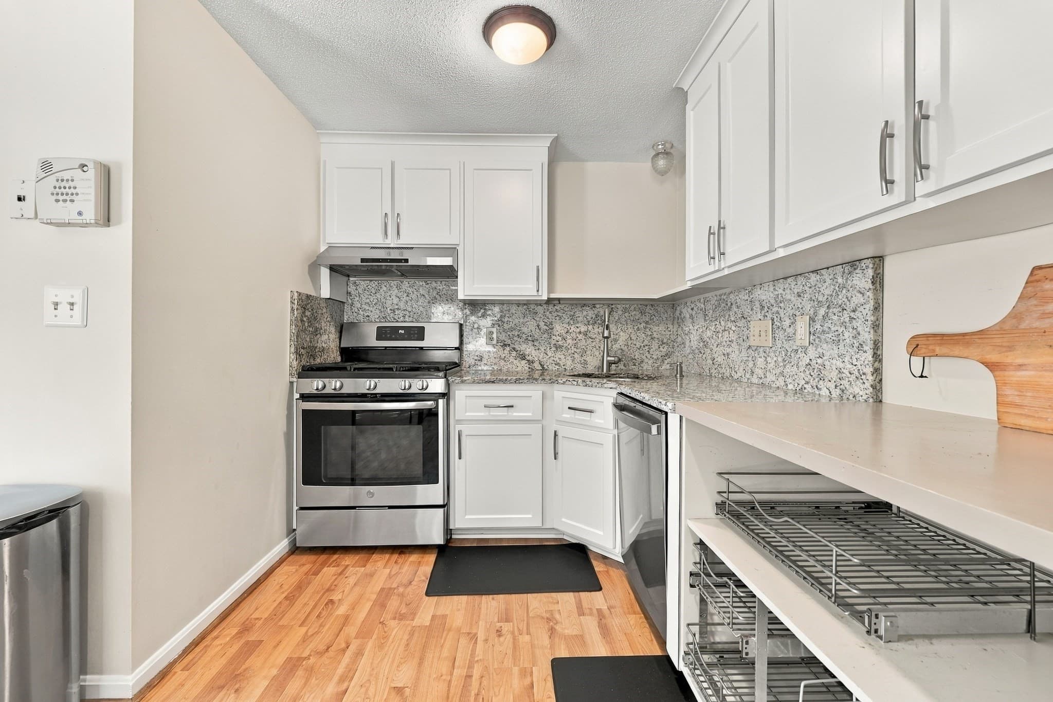 Condominium at 30 Mountain Gate Road # 30, Ashland MA 01721, Ashland, photo 9 of 32