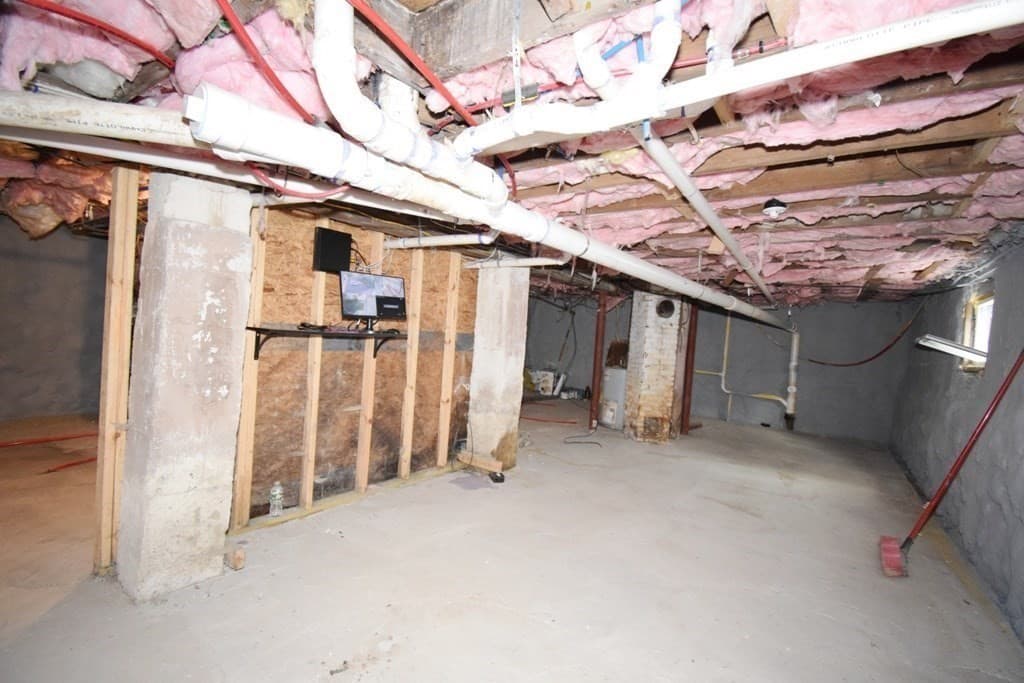 3 Family at 62 Westminster Street, Worcester MA 01605, Worcester, photo 25 of 28
