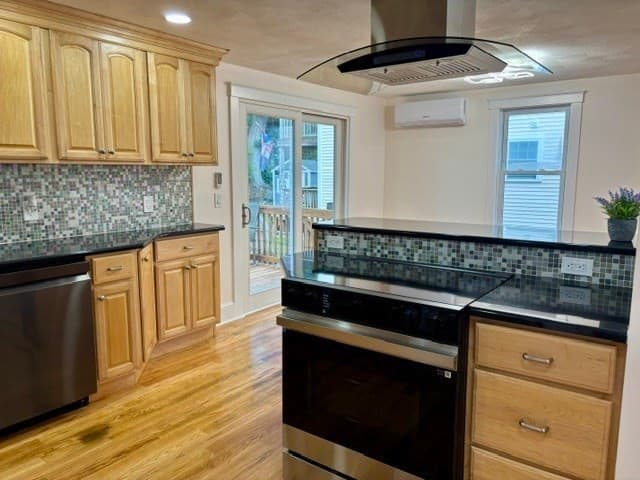 Single Family Residence at 57 Ashland Ave, Methuen MA 01844, Methuen, photo 5 of 37