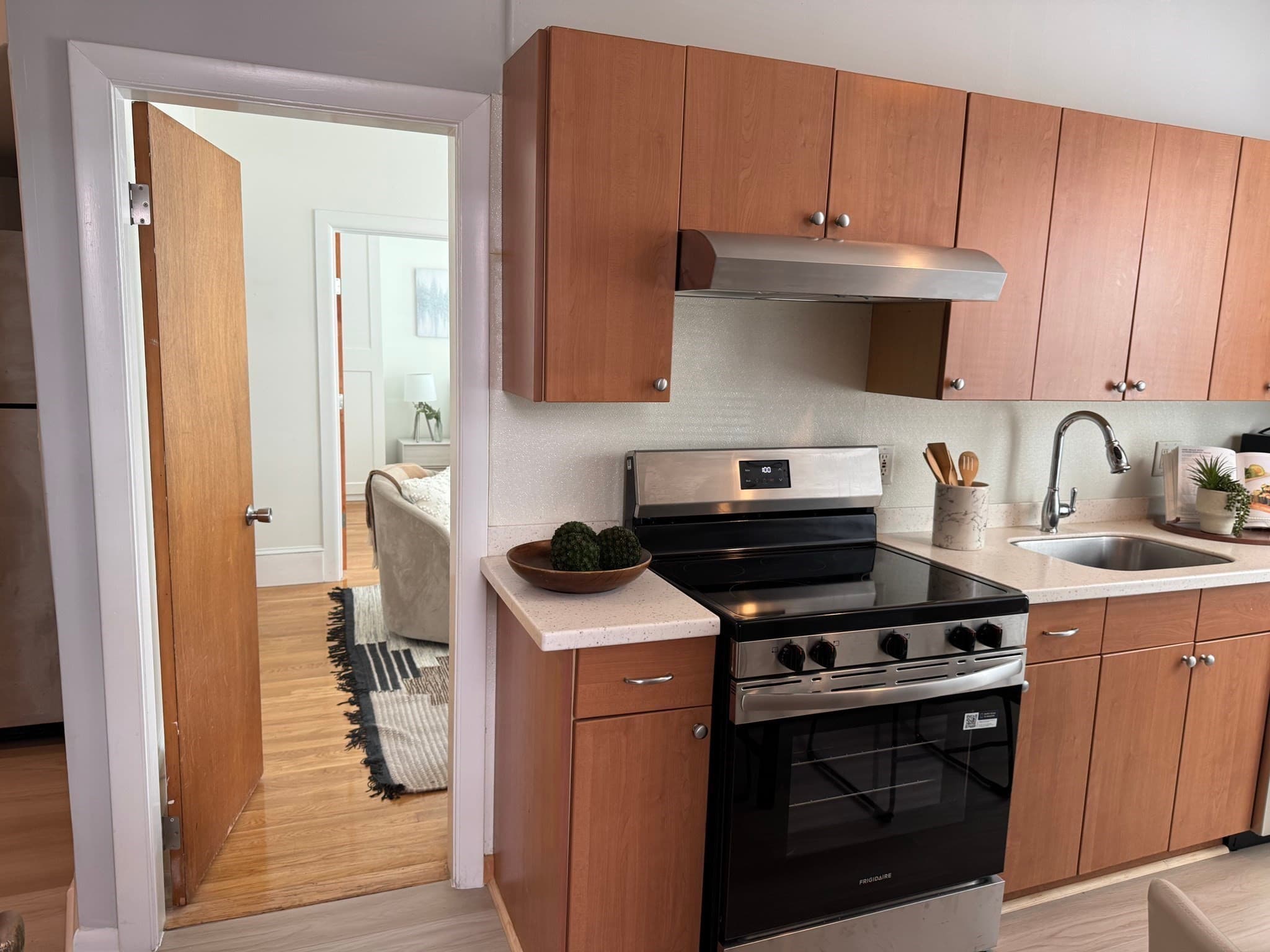 Condominium at 12 Kilsyth Road # 2, Brookline MA 02445, Brookline, photo 8 of 12