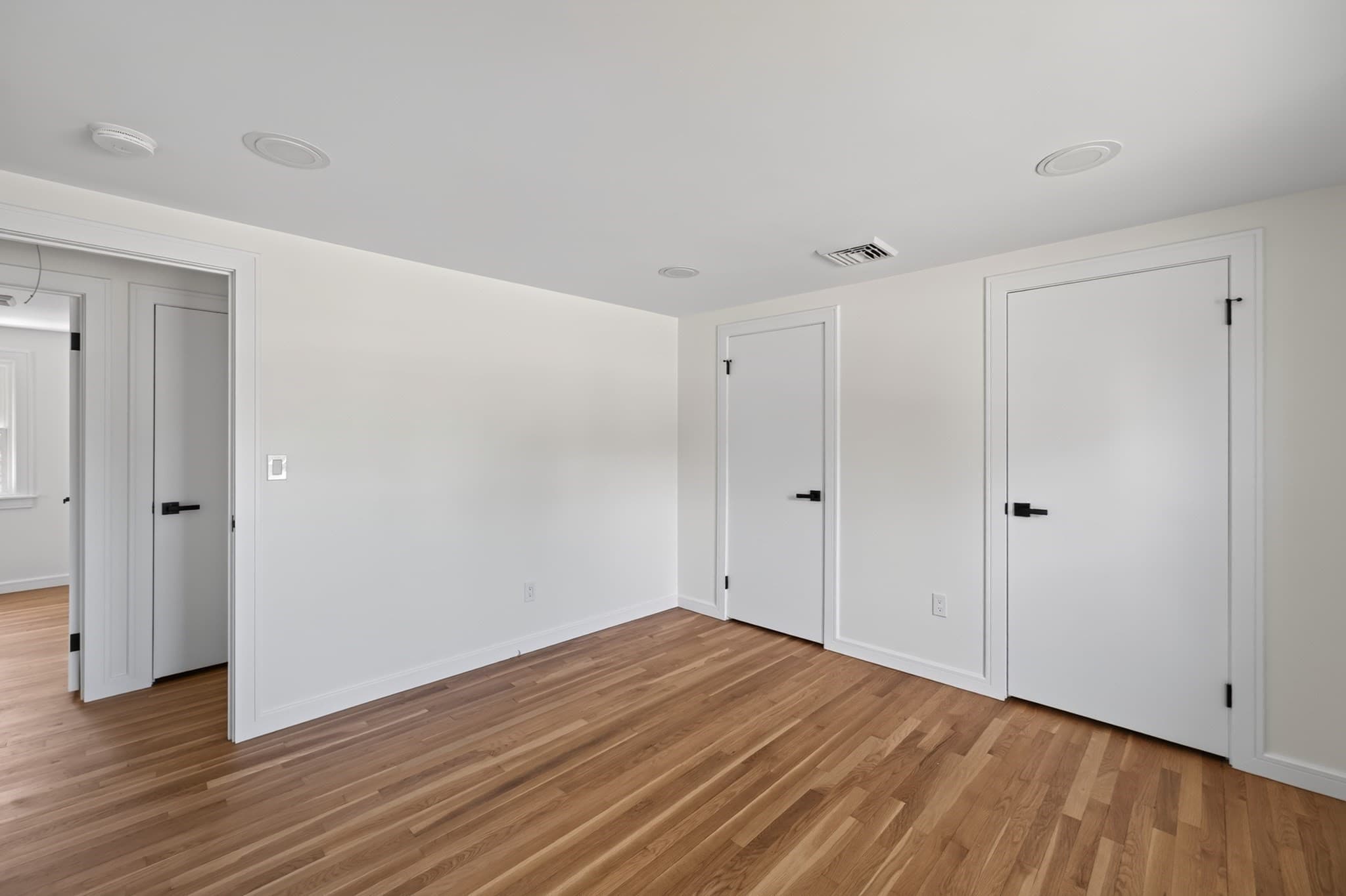 Single Family Residence at 585 N Eastern Ave, Fall River MA 02720, Fall River, photo 22 of 30