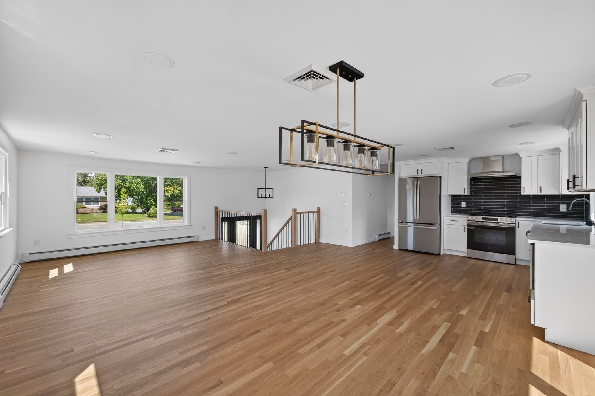 Single Family Residence at 585 N Eastern Ave, Fall River MA 02720, Fall River, photo 11 of 30