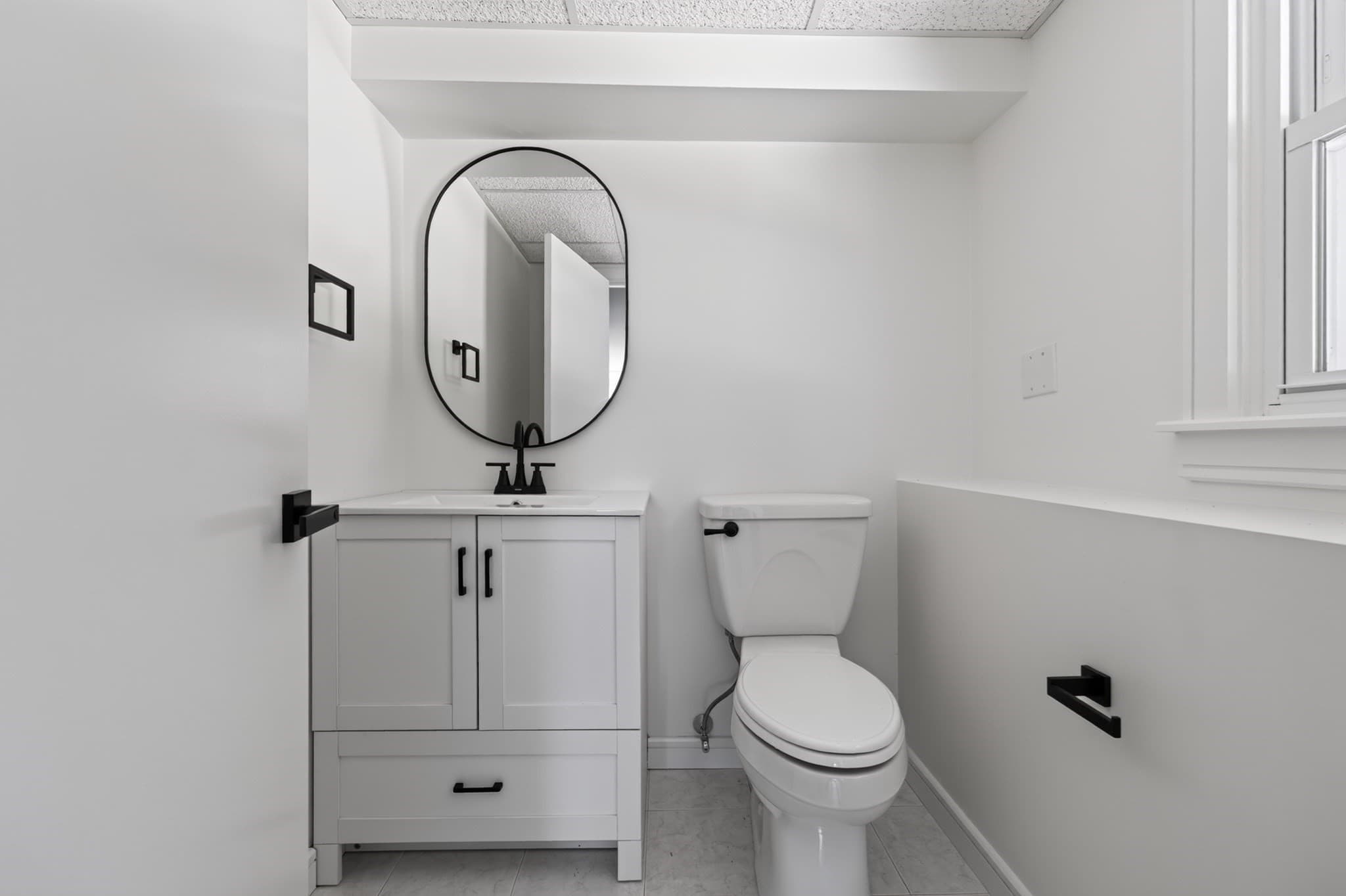 Single Family Residence at 585 N Eastern Ave, Fall River MA 02720, Fall River, photo 25 of 30