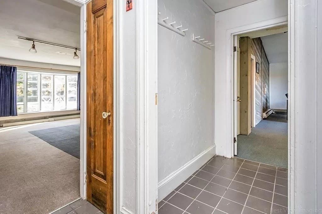 Single Family Residence at 105 Hartford Tpke, Shrewsbury MA 01545, Shrewsbury, photo 15 of 31
