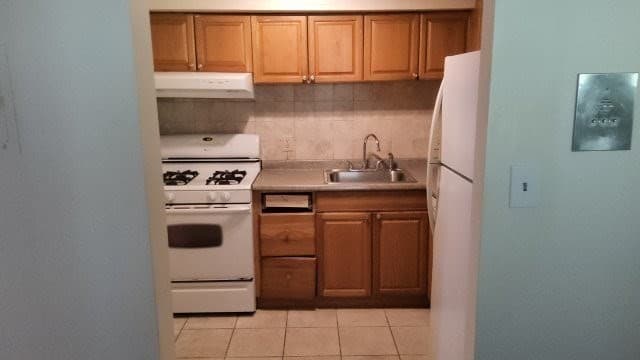 Condominium at 9 Longwood Dr # 4, Andover MA 01810, Andover, photo 3 of 12