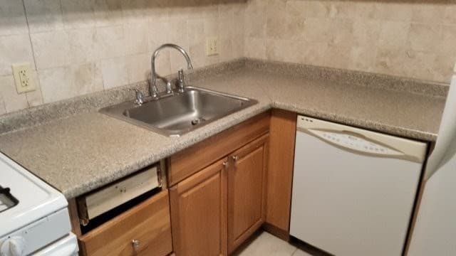Condominium at 9 Longwood Dr # 4, Andover MA 01810, Andover, photo 4 of 12