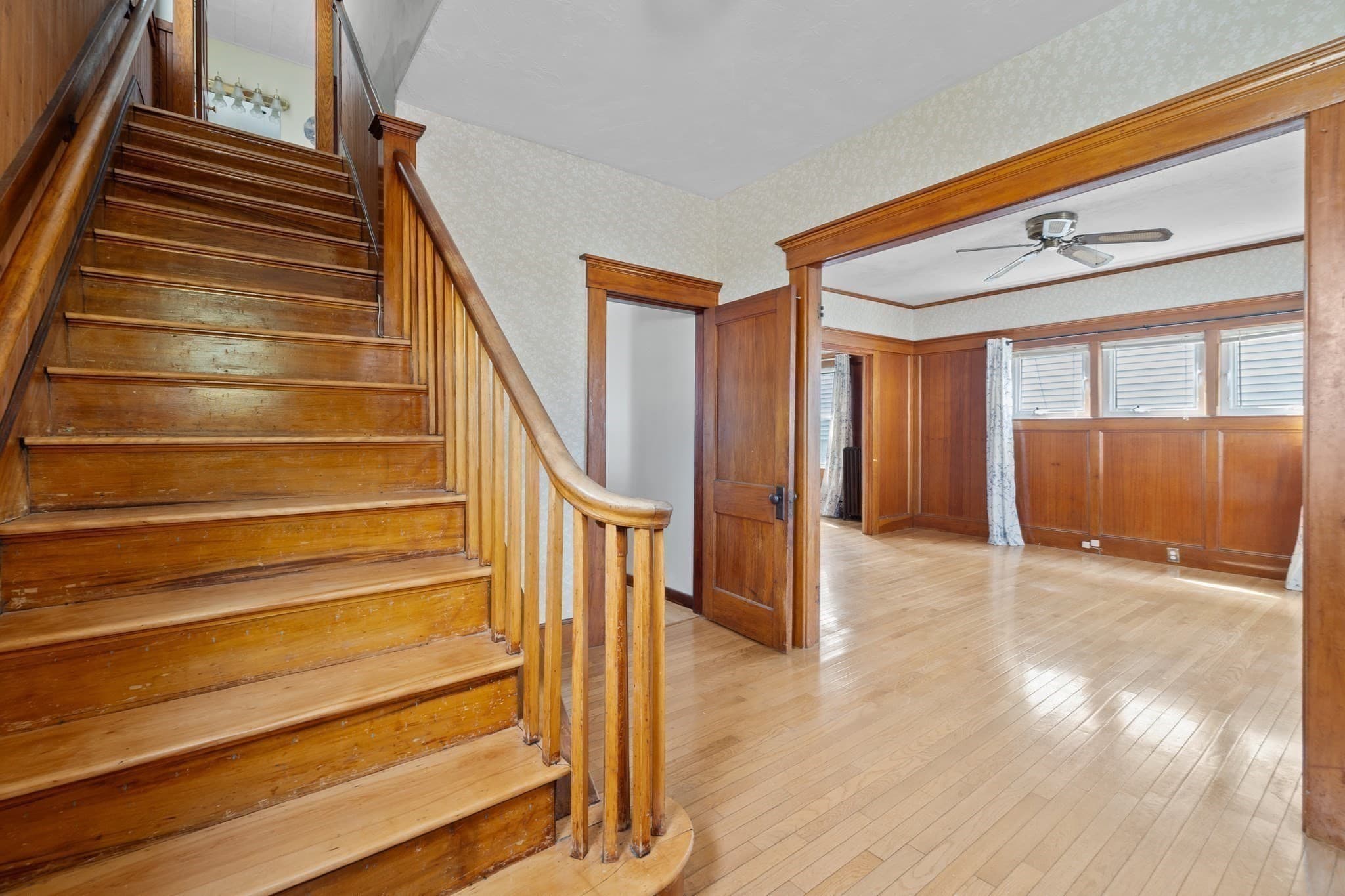 Single Family Residence at 272 Shaw St, Lowell MA 01851, Lowell, photo 6 of 16