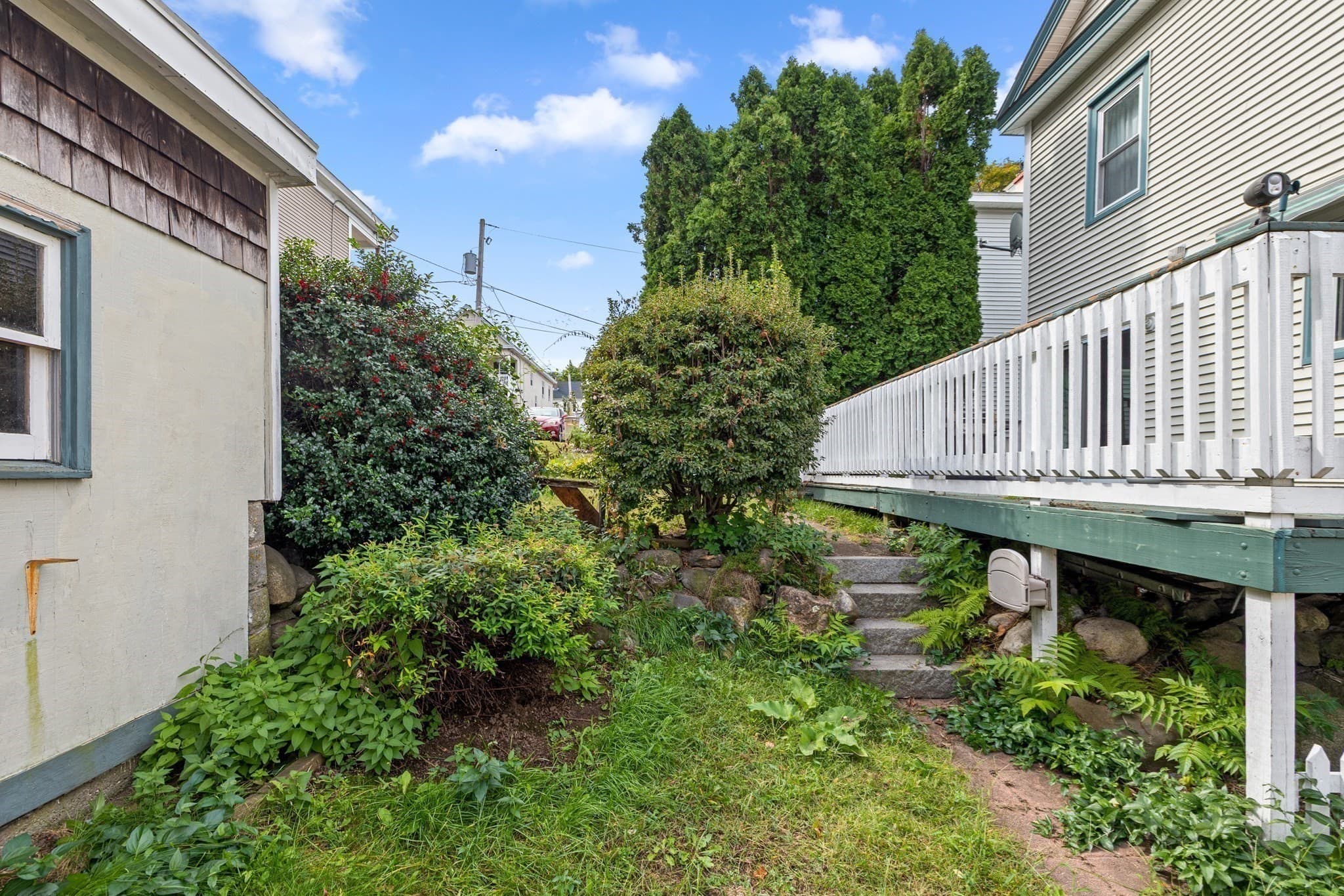 Single Family Residence at 272 Shaw St, Lowell MA 01851, Lowell, photo 3 of 16