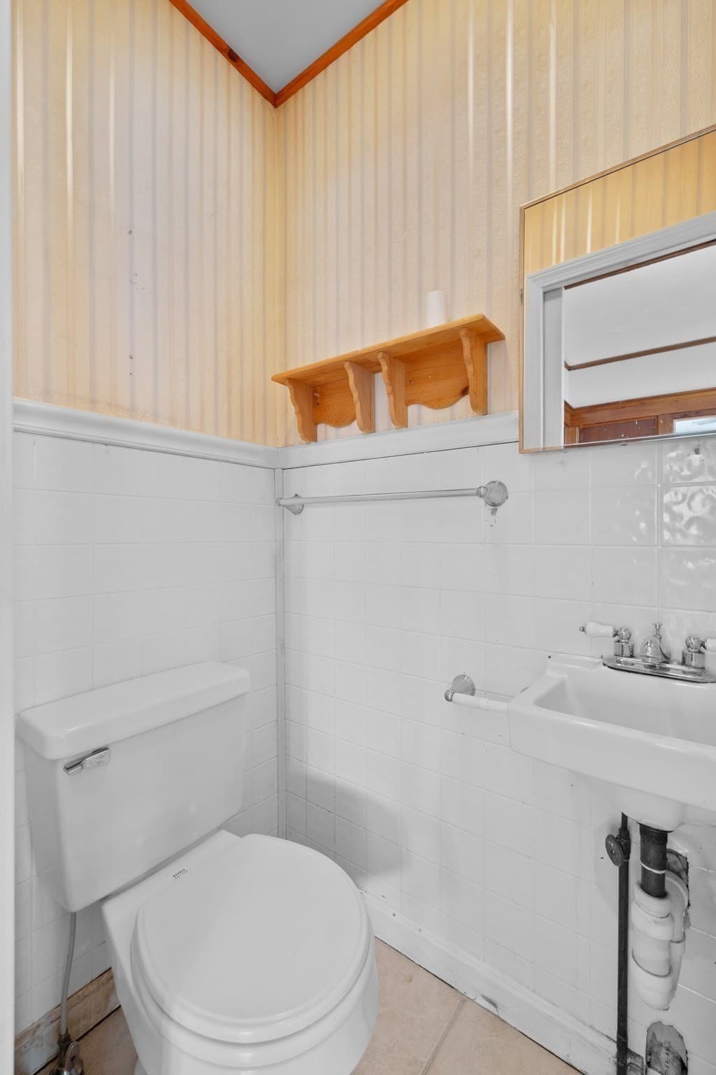 Single Family Residence at 272 Shaw St, Lowell MA 01851, Lowell, photo 9 of 16
