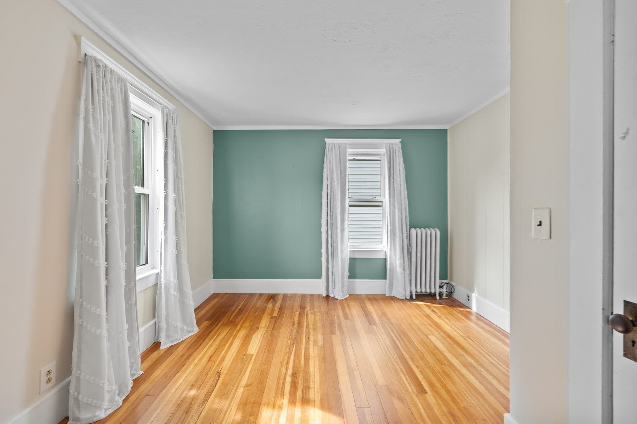 Single Family Residence at 272 Shaw St, Lowell MA 01851, Lowell, photo 14 of 16