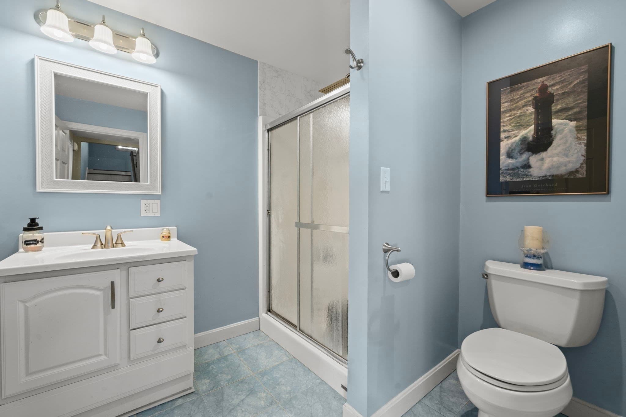 Single Family Residence at 11 Pilgrim Rd, Woburn MA 01801, Woburn, photo 11 of 34