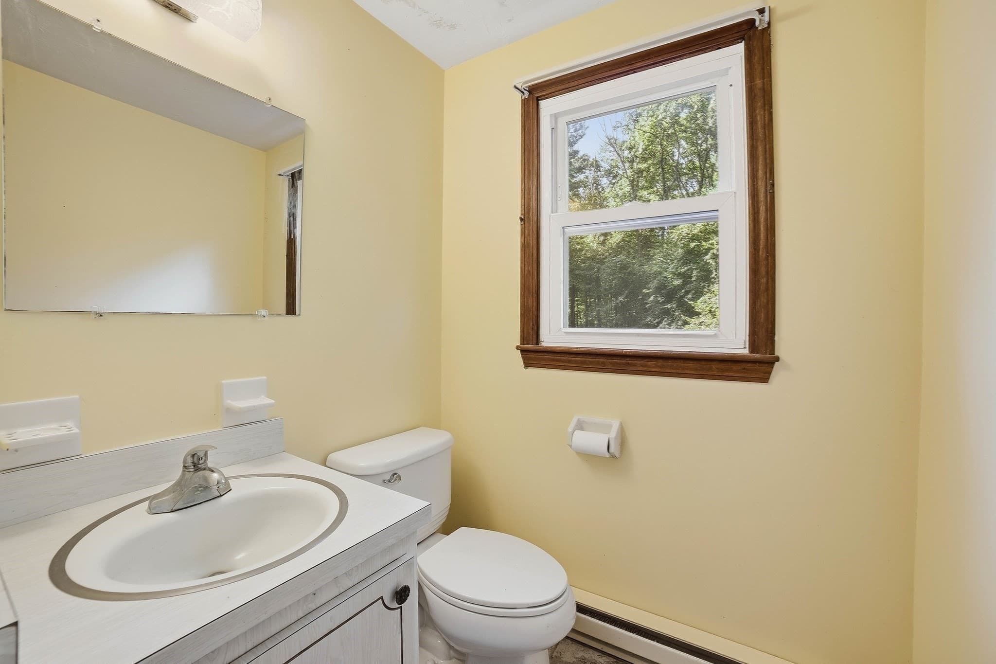 Single Family Residence at 100 Purgatory Rd, Sutton MA 01590, Sutton, photo 13 of 32