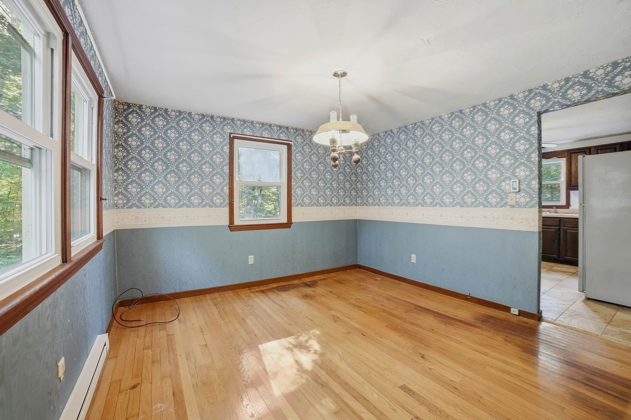 Single Family Residence at 100 Purgatory Rd, Sutton MA 01590, Sutton, photo 7 of 32