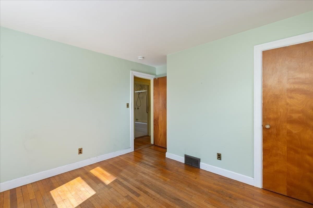 Single Family Residence at 4 Oakhurst Rd, Beverly MA 01915, Beverly, photo 17 of 38