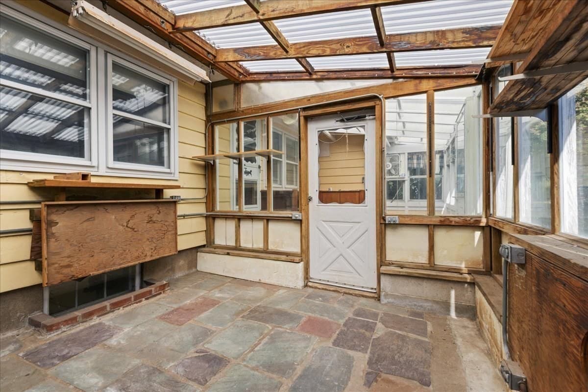Single Family Residence at 4 Oakhurst Rd, Beverly MA 01915, Beverly, photo 32 of 38