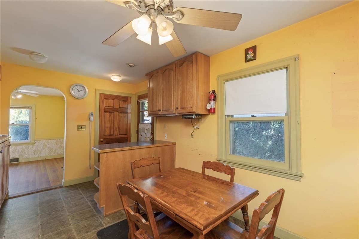 Single Family Residence at 4 Oakhurst Rd, Beverly MA 01915, Beverly, photo 10 of 38