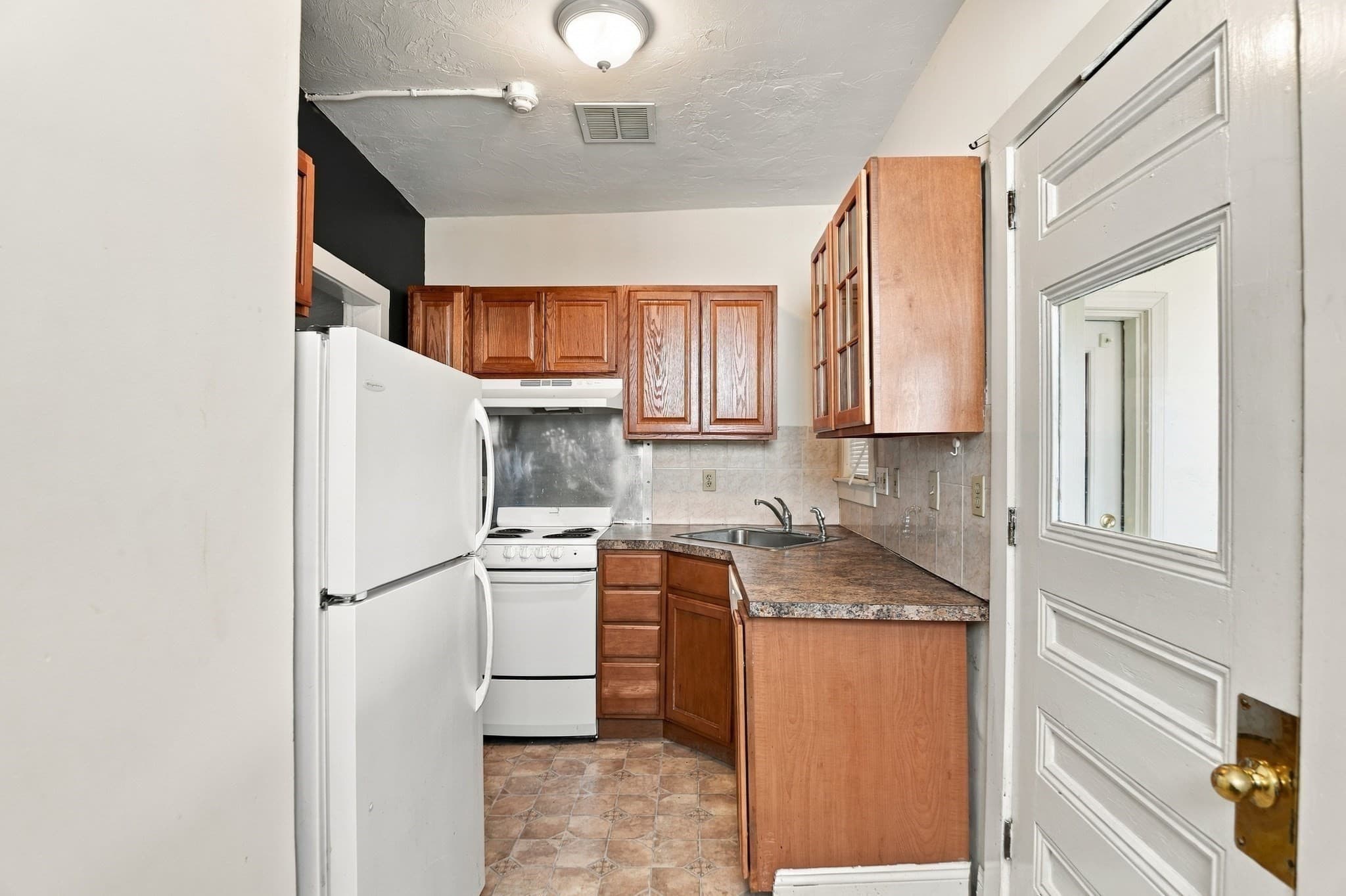 Condominium at 157 Nesmith Street # 9, Lowell MA 01852, Lowell, photo 7 of 32