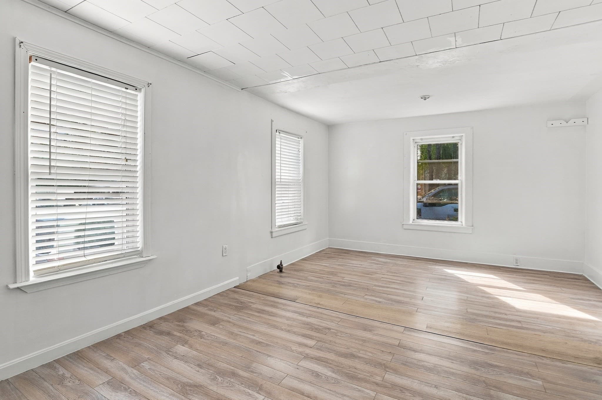 Single Family Residence at 99 Crystal Street, Southbridge MA 01550, Southbridge, photo 13 of 31