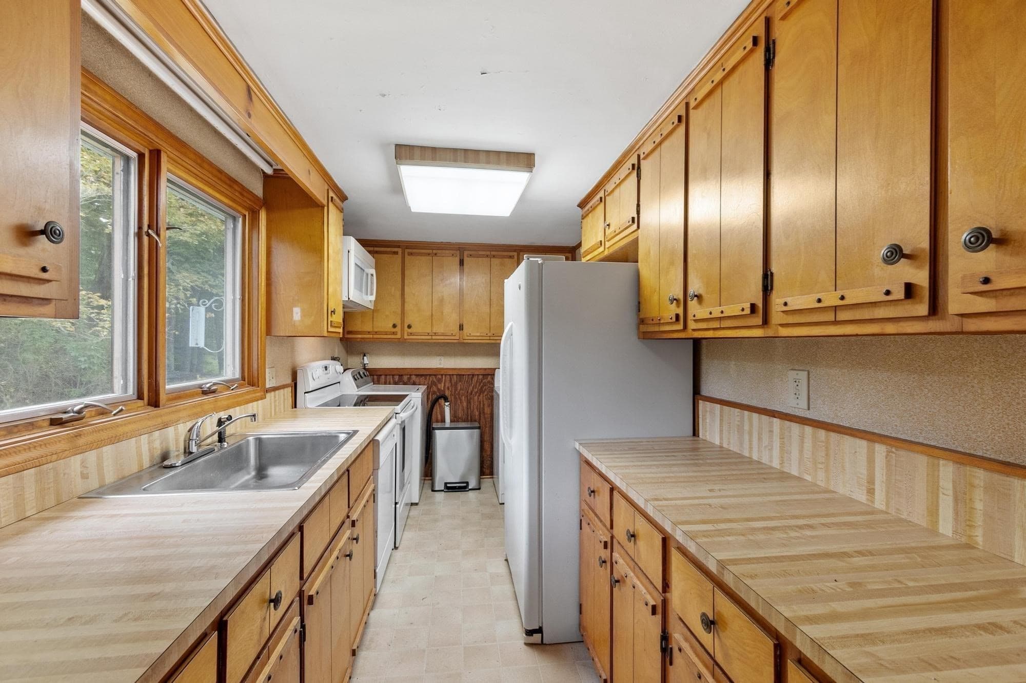 Single Family Residence at 95 Mill Street, Dunstable MA 01827, Dunstable, photo 13 of 40