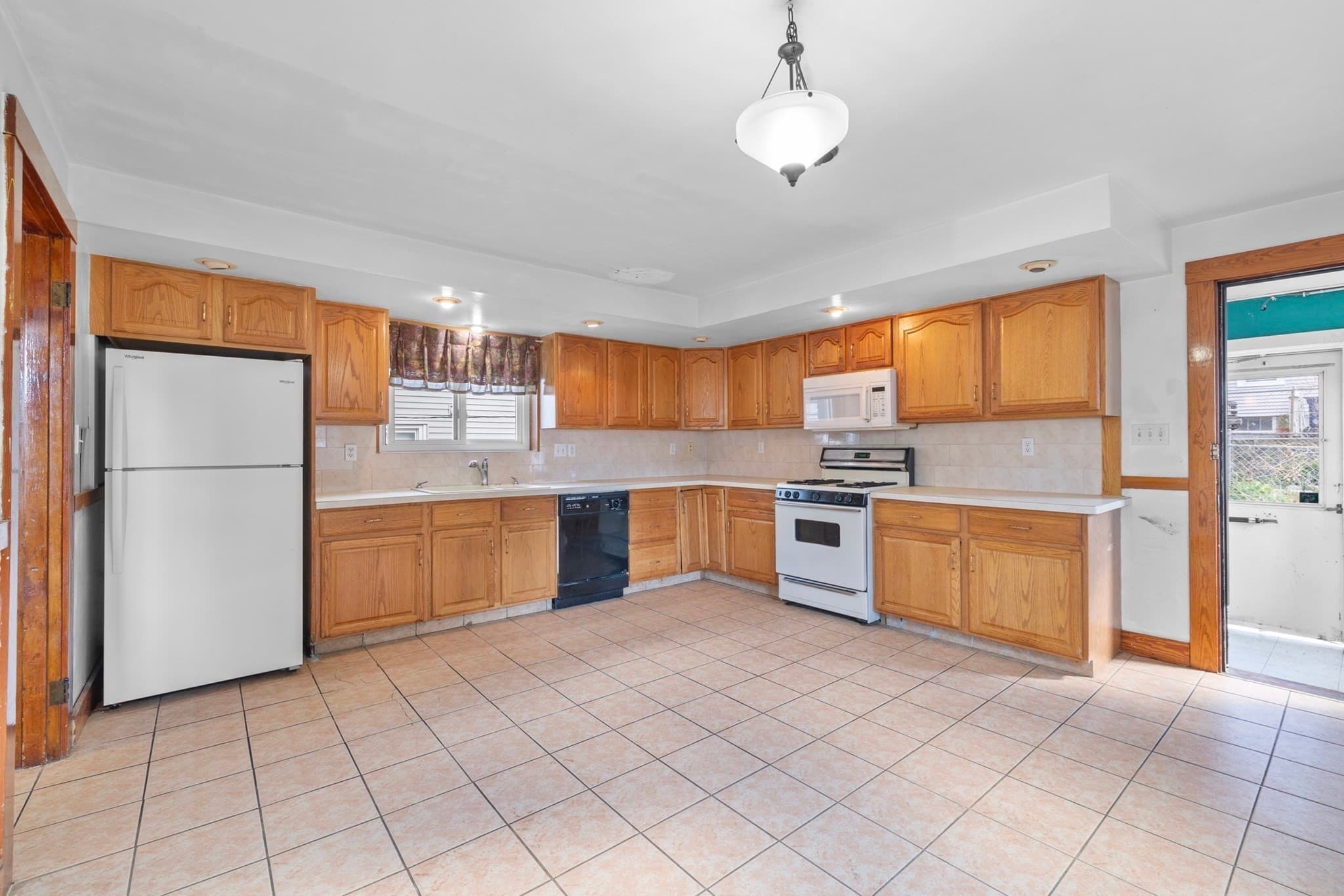 Single Family Residence at 12 Shepard St, Boston MA 02135, photo 3 of 25