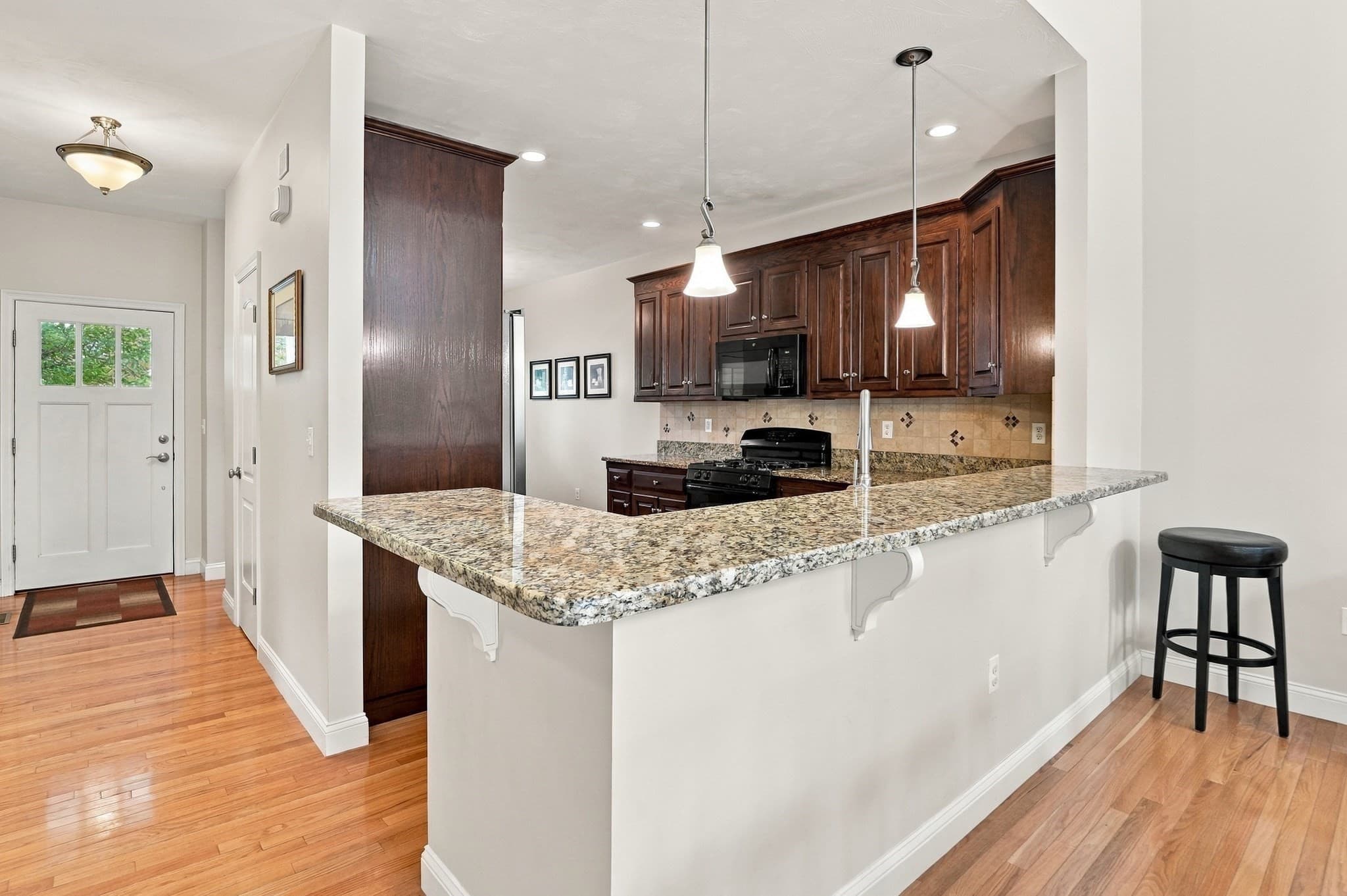 Condominium at 1 Hawthorne Path # 1, Milford MA 01757, Milford, photo 5 of 28