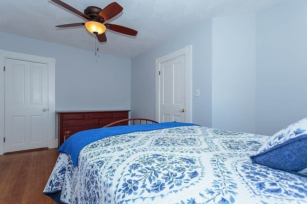 Single Family Residence at 4 Highland Ave, Stoneham MA 02180, Stoneham, photo 27 of 33