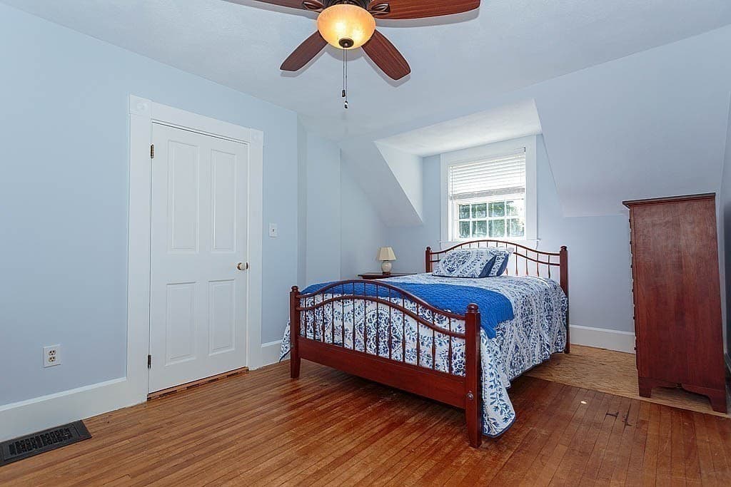 Single Family Residence at 4 Highland Ave, Stoneham MA 02180, Stoneham, photo 26 of 33