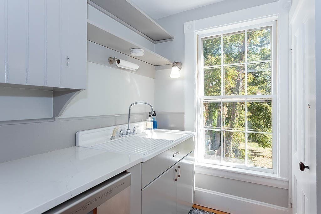 Single Family Residence at 4 Highland Ave, Stoneham MA 02180, Stoneham, photo 22 of 33