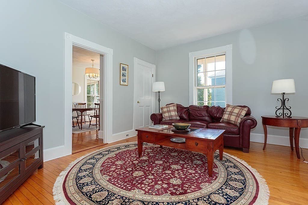 Single Family Residence at 4 Highland Ave, Stoneham MA 02180, Stoneham, photo 10 of 33