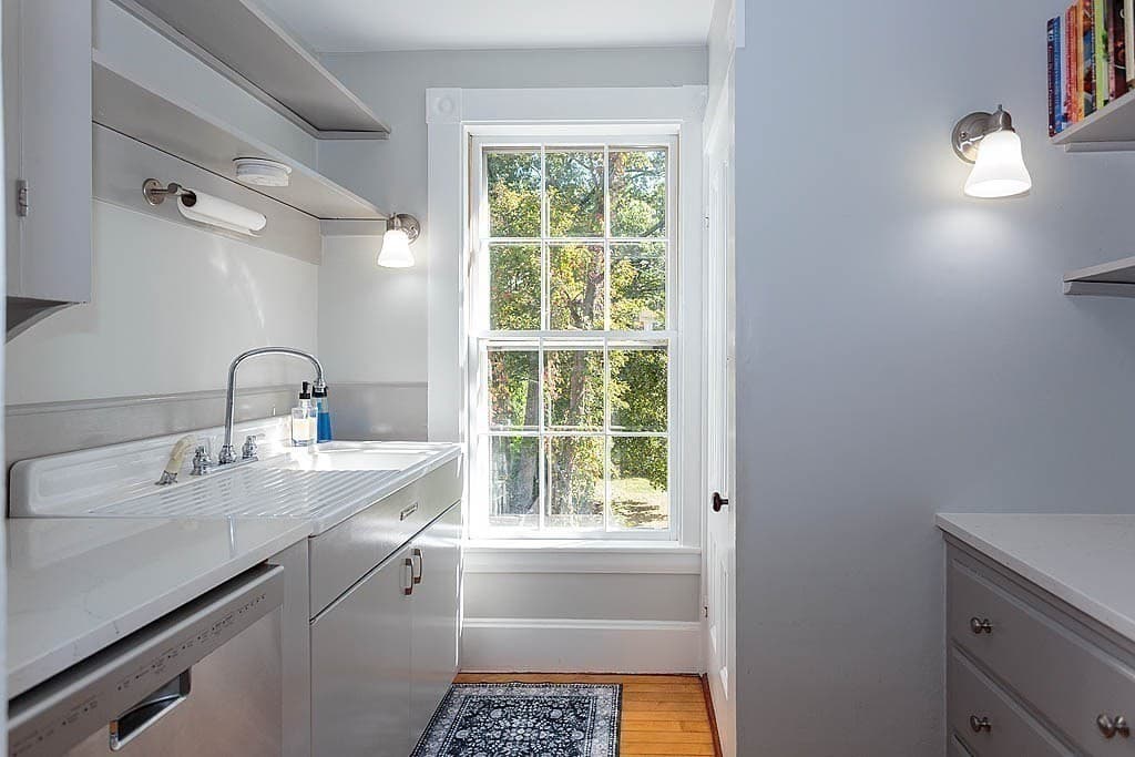 Single Family Residence at 4 Highland Ave, Stoneham MA 02180, Stoneham, photo 21 of 33