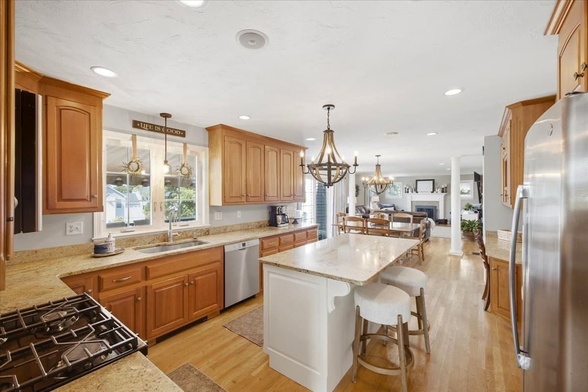 Single Family Residence at 15 Garden Ter, Walpole MA 02081, Walpole, photo 6 of 42