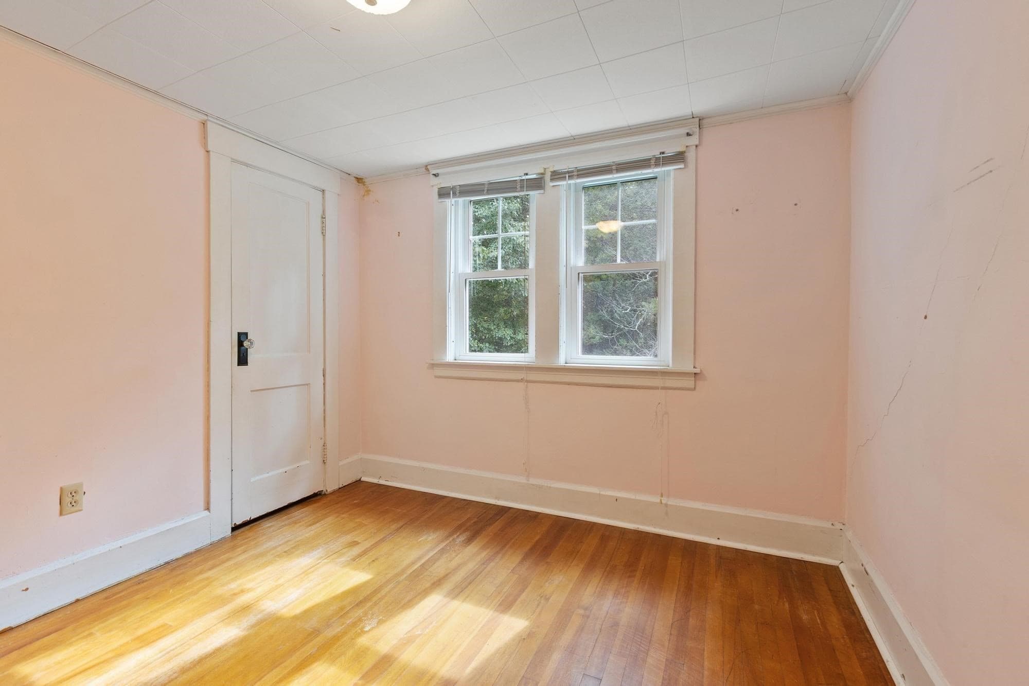 Single Family Residence at 323 Pearl St, Gardner MA 01440, Gardner, photo 26 of 32