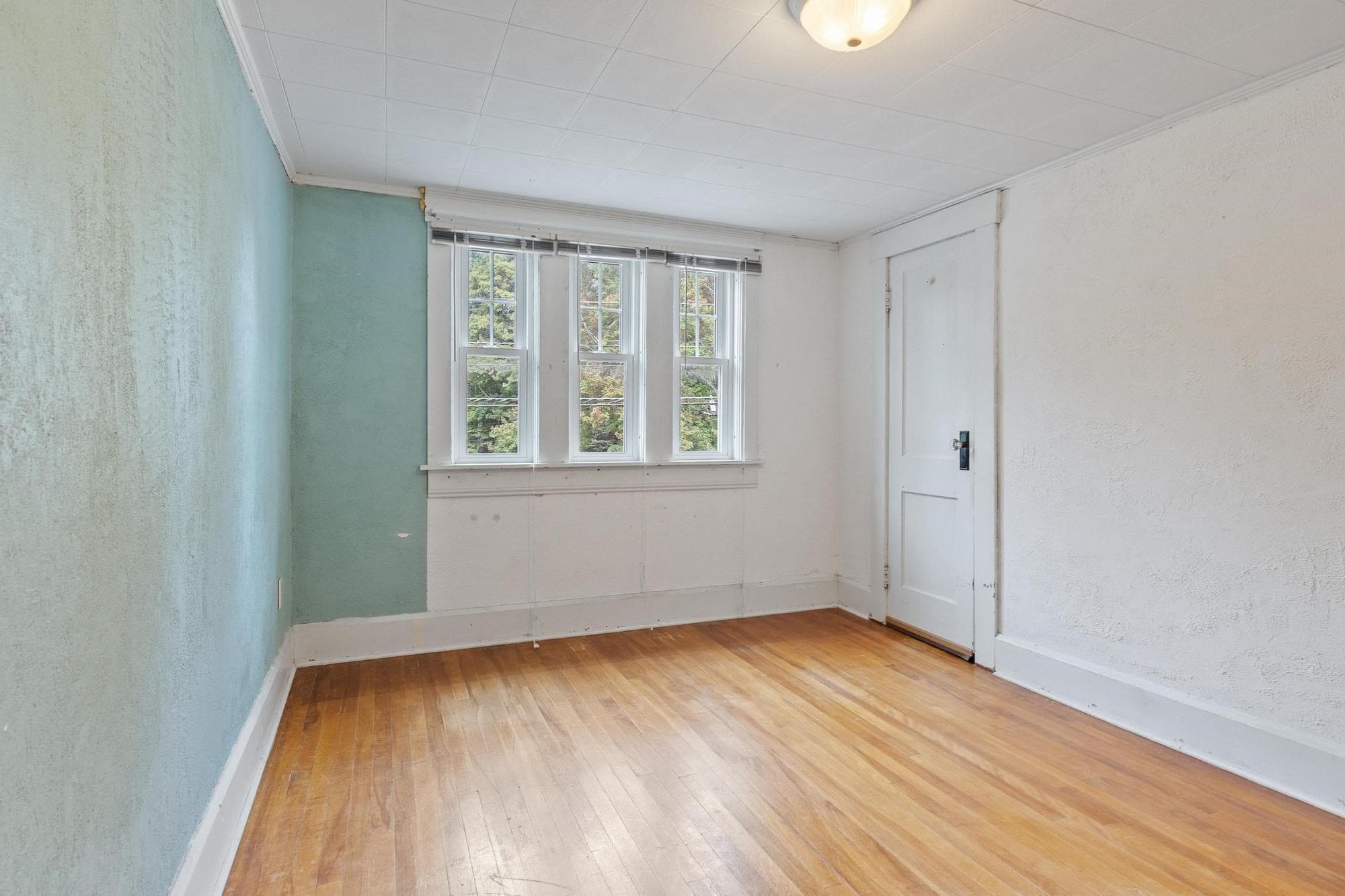 Single Family Residence at 323 Pearl St, Gardner MA 01440, Gardner, photo 22 of 32
