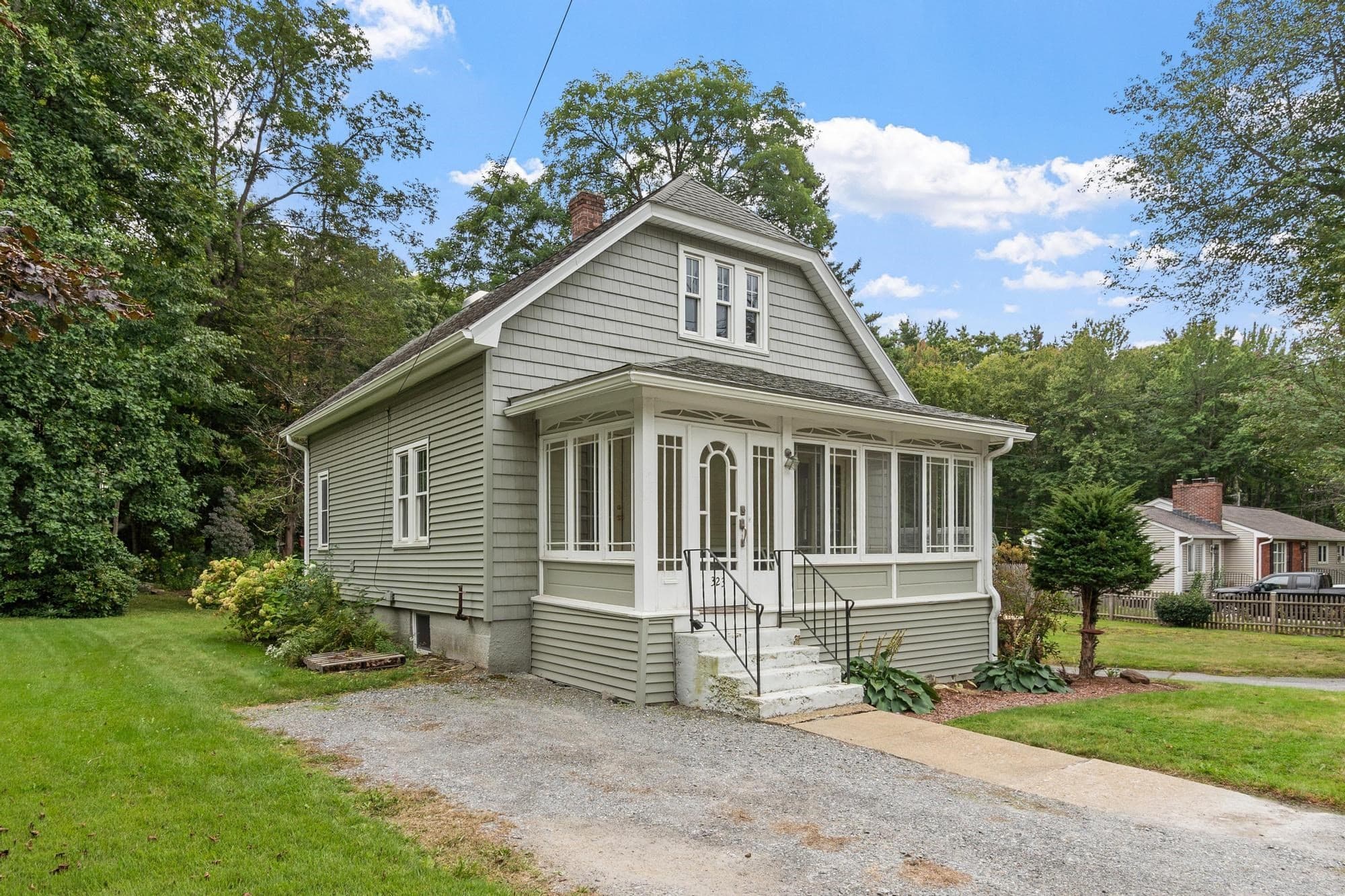 323 Pearl St, Gardner MA 01440