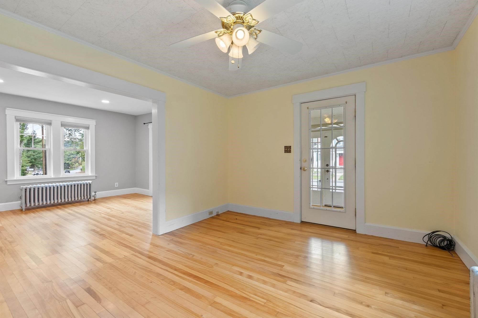 Single Family Residence at 323 Pearl St, Gardner MA 01440, Gardner, photo 9 of 32