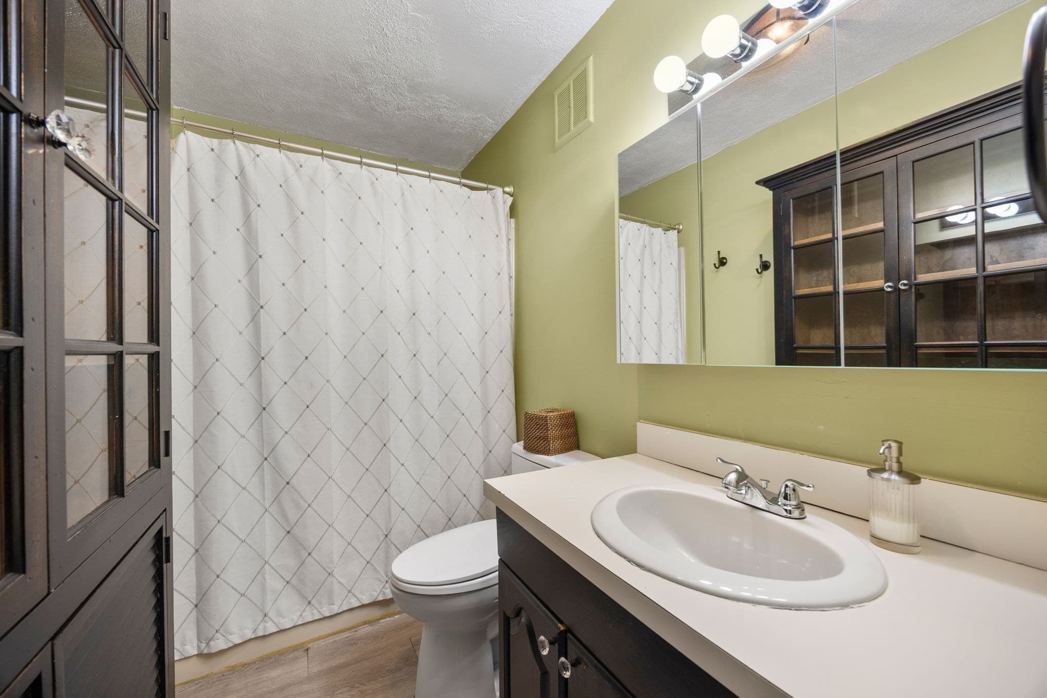 Condominium at 28 Worcester Square # 4, Boston MA 02118, photo 17 of 21