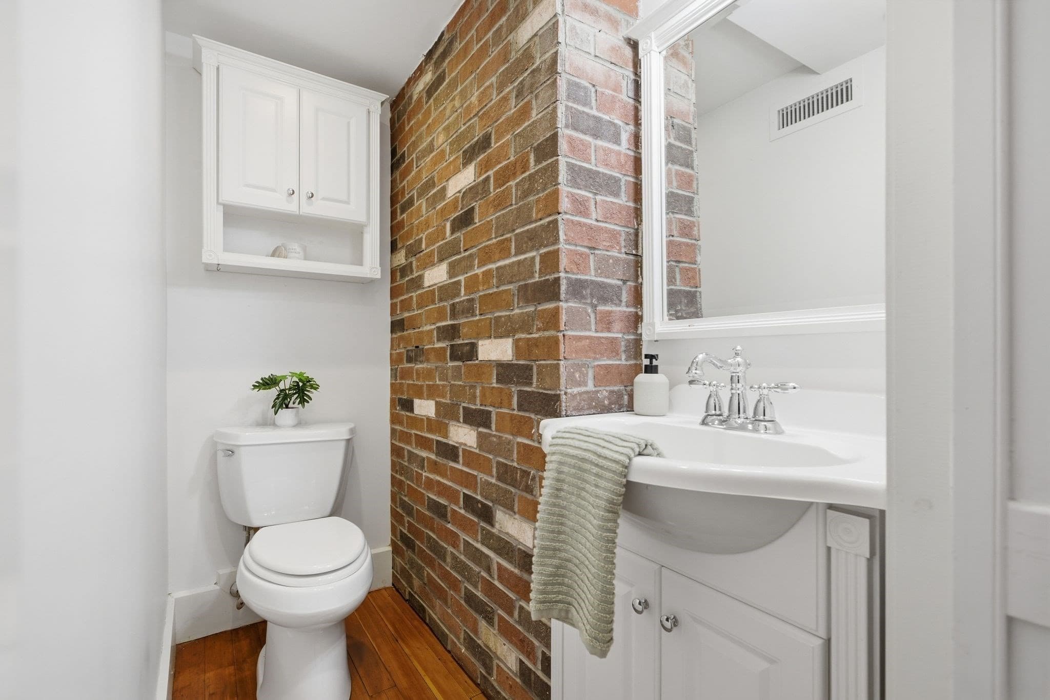 Single Family Residence at 116 Green St, Woburn MA 01801, Woburn, photo 17 of 42