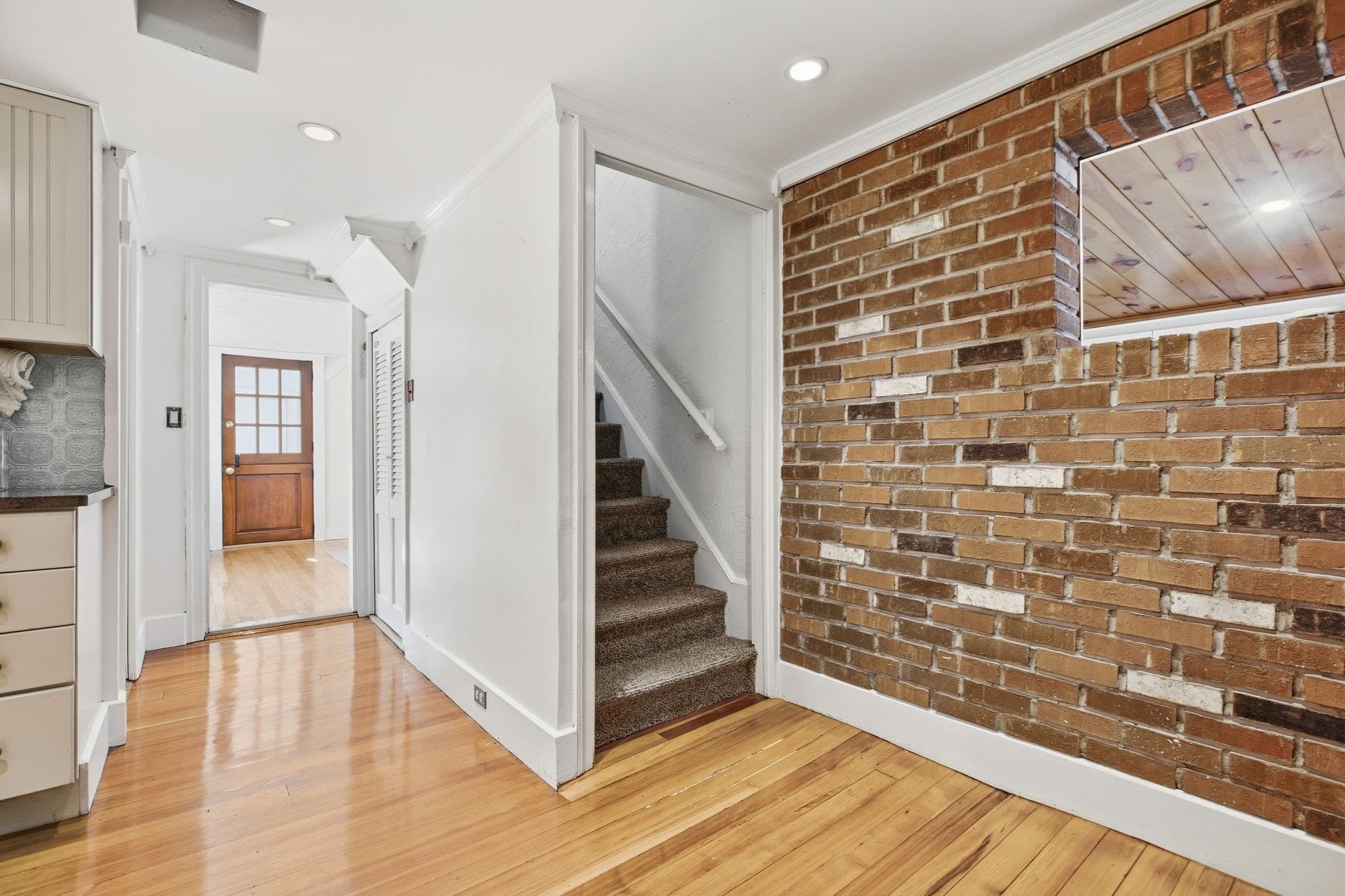 Single Family Residence at 116 Green St, Woburn MA 01801, Woburn, photo 16 of 42